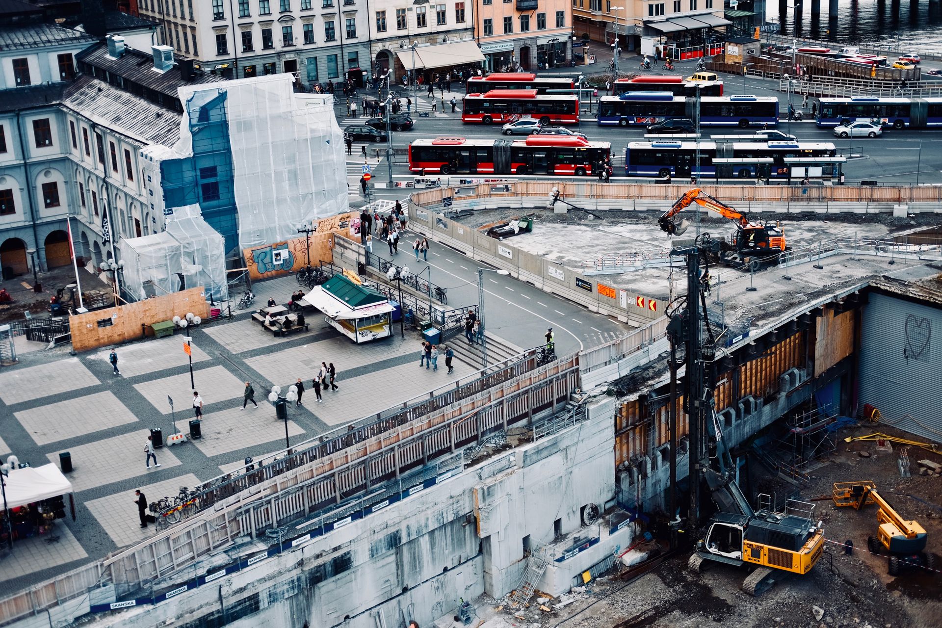 Melbourne Estimating can advise you on comparing builder quotes. We take pride in our customer service and transparency, which help you to make the best building decisions for you.
